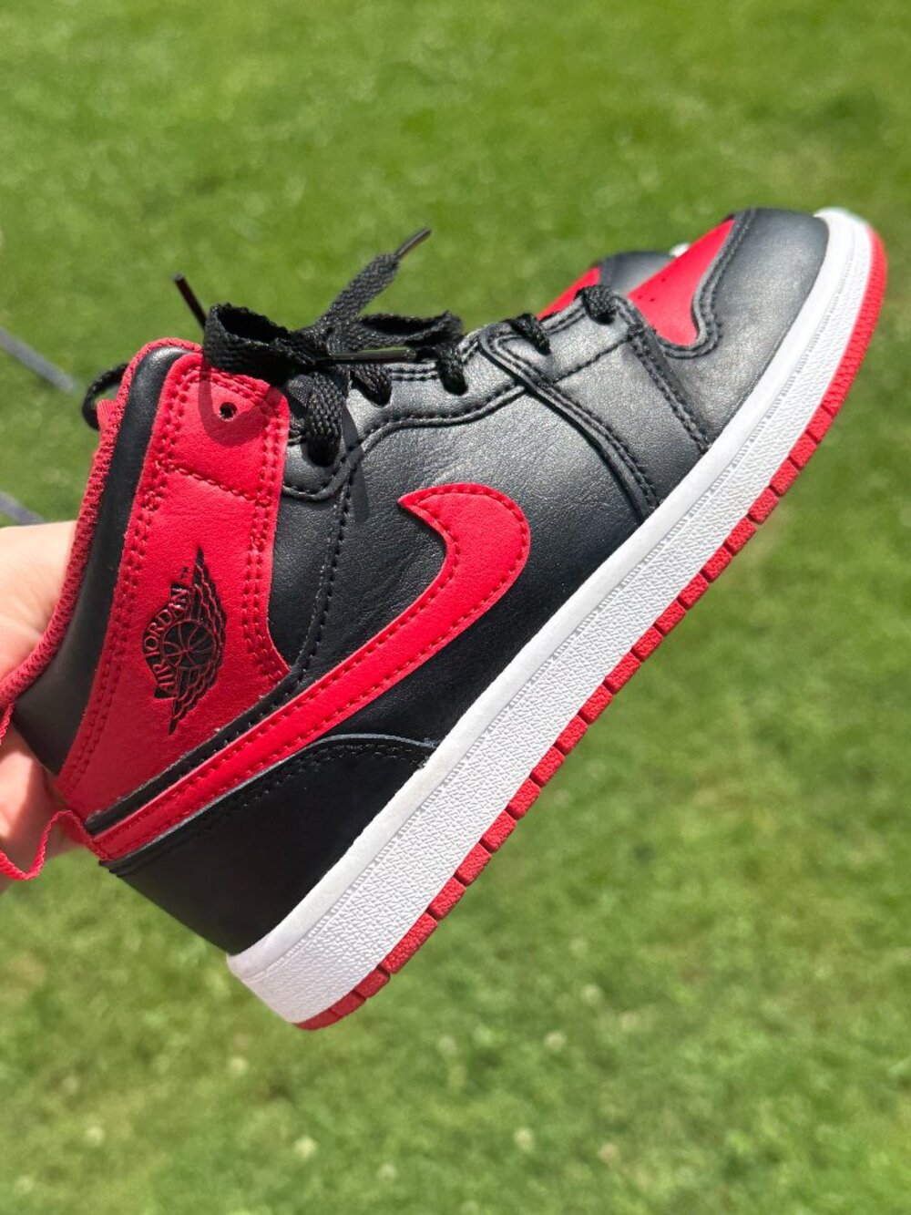 Air Jordan 1 Mid Kids Bred Sneakers Streetwear Hypebeast Retro Shoe 3766